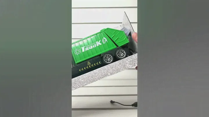 Мусоровоз на радиоуправлении