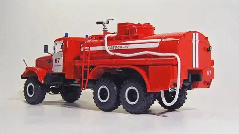 Перекрас цистерны АЦ-8,5 Аэрофлот (АИСТ) в пожарный КРАЗ-255Б